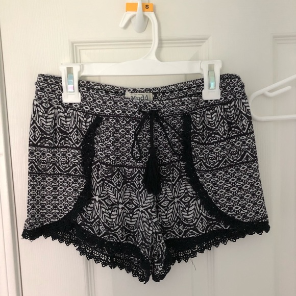 Flowy shorts - Picture 1 of 4